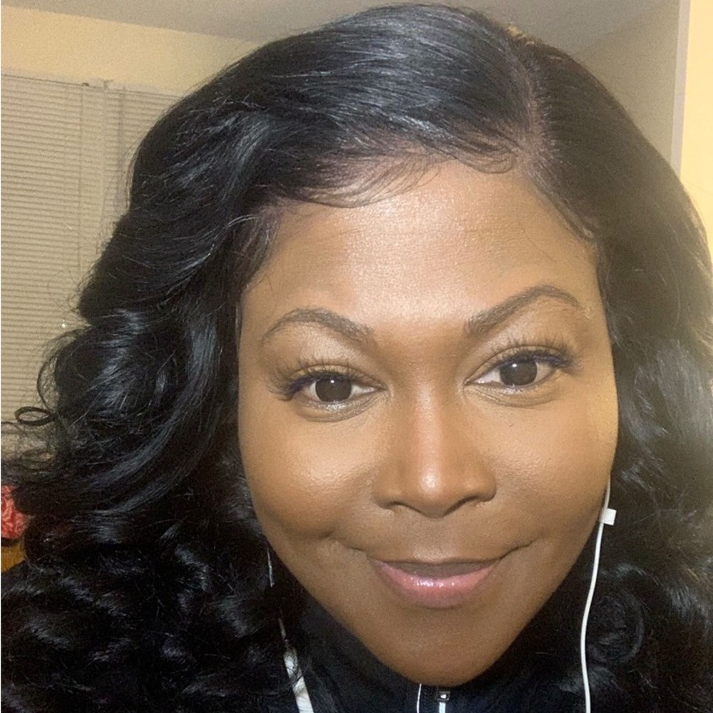 Meet your Posher, Joevonne